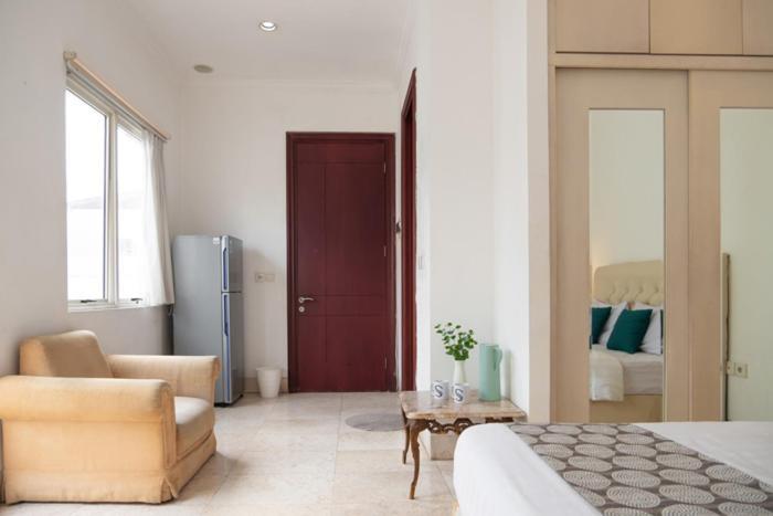 Twospaces Living At The Unit Residence Jakarta Exterior foto